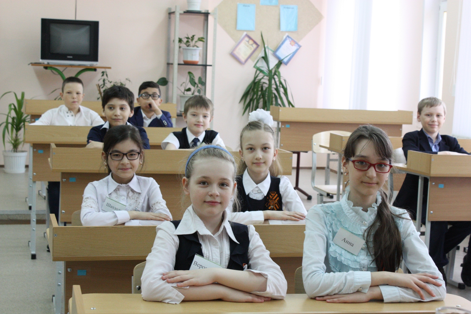 Обеспечение учащегося школьной формой.